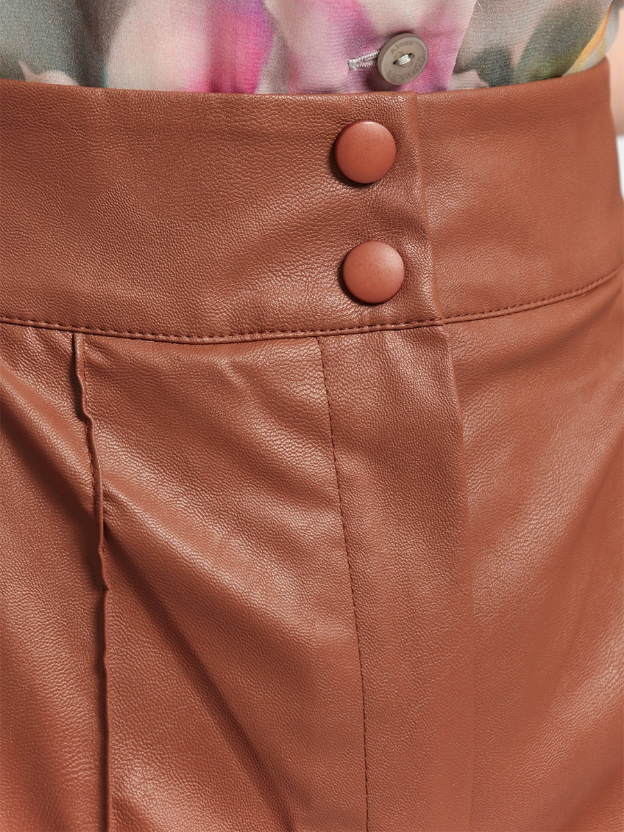 Укороченные брюки из искусственной кожи